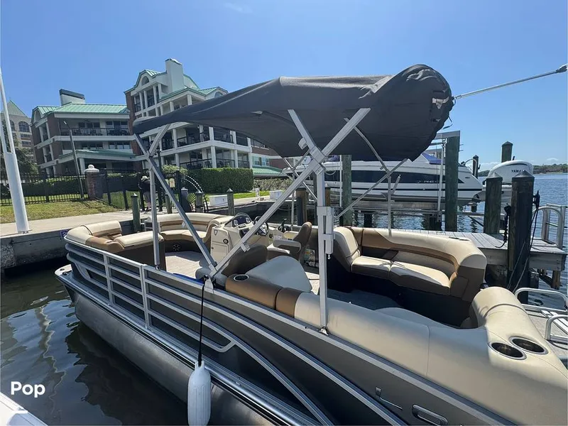 Slide: The Image of Lowe SS 230W 2024 - 15306458