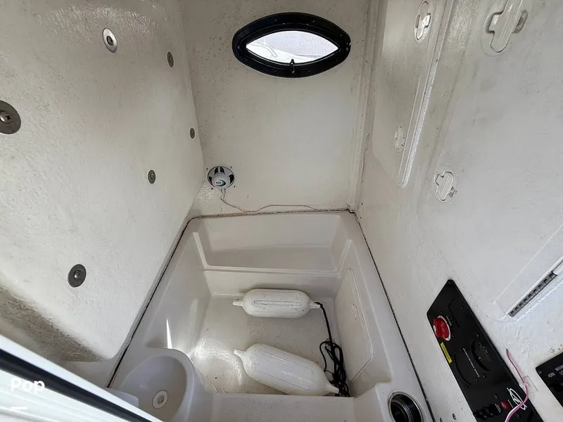 Slide: The Image of Large Console Compartment - 15319877