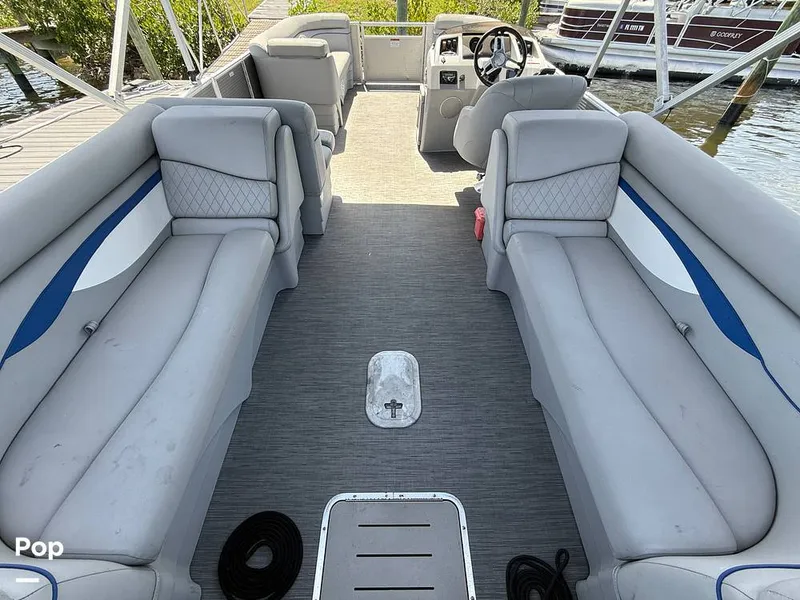 Slide: The Image of Twin Rear Facing Aft Lounges - 15322755