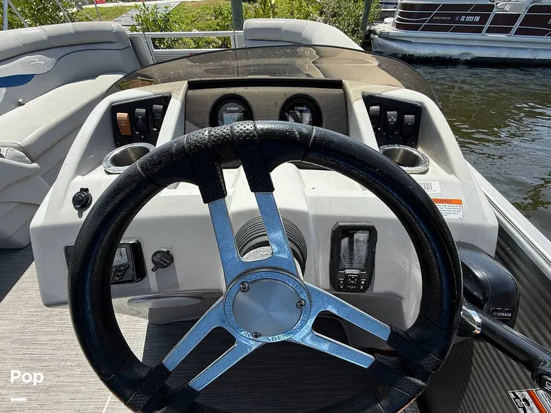 Slide: The Image of Helm Station - 15322758