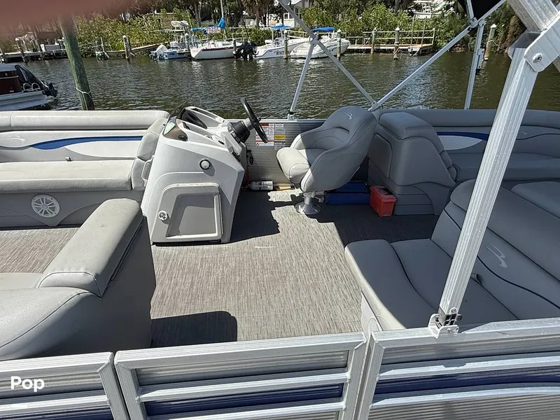 Slide: The Image of Bennington S22 2023 - 15322774