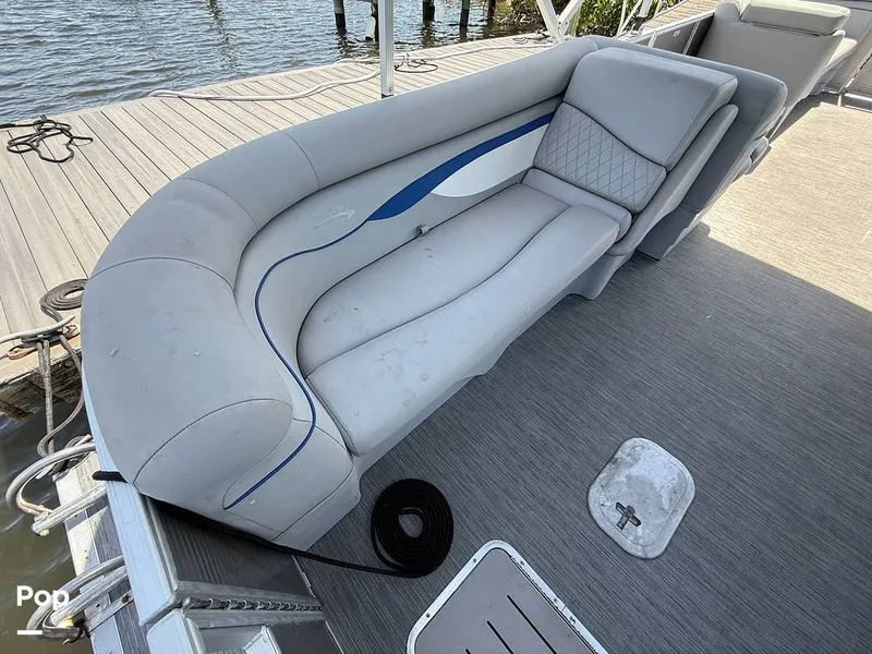 Slide: The Image of Bennington S22 2023 - 15322783