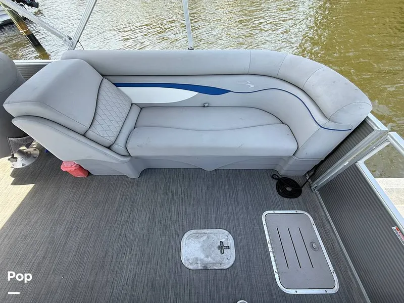 Slide: The Image of Bennington S22 2023 - 15322786