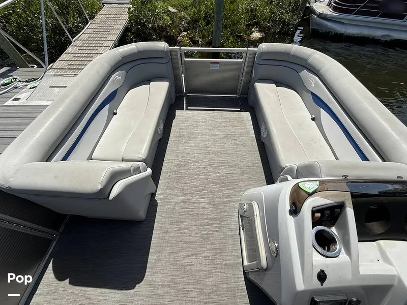 Slide: The Image of Twin Bow Bench Seats/lounges - 15322761