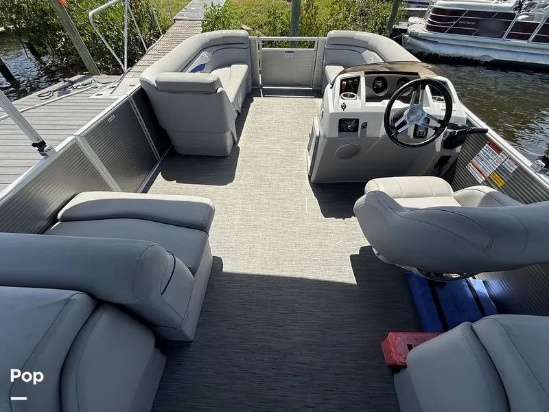 Slide: The Image of Bennington S22 2023 - 15322796