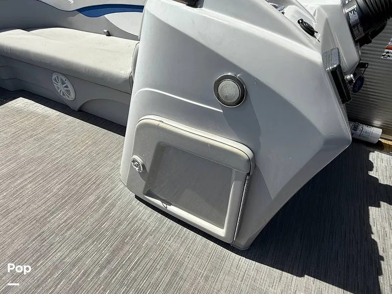 Slide: The Image of Bennington S22 2023 - 15322816