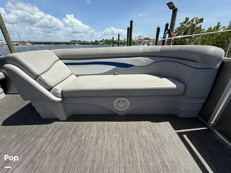 Slide: The Image of Bennington S22 2023 - 15322823