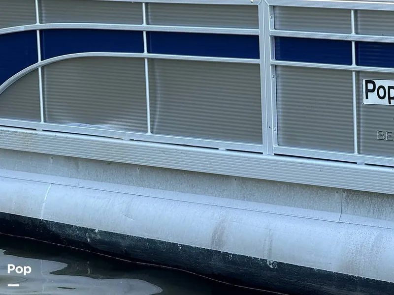 Slide: The Image of Bennington S22 2023 - 15322828