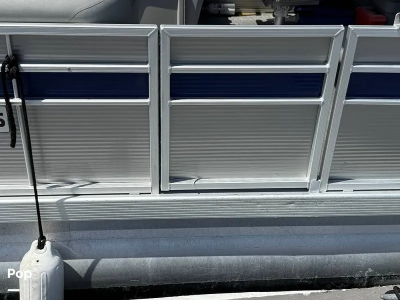 Slide: The Image of Bennington S22 2023 - 15322839