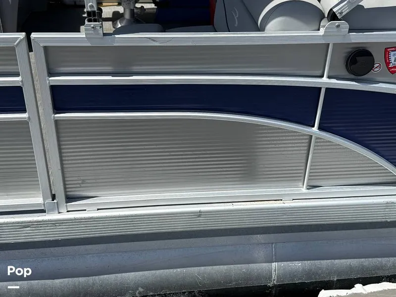 Slide: The Image of Bennington S22 2023 - 15322840