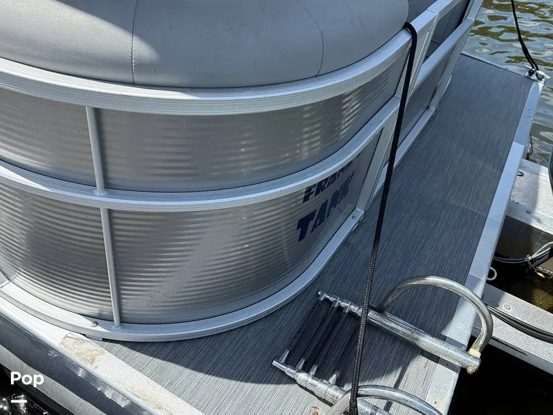 Slide: The Image of Bennington S22 2023 - 15322843