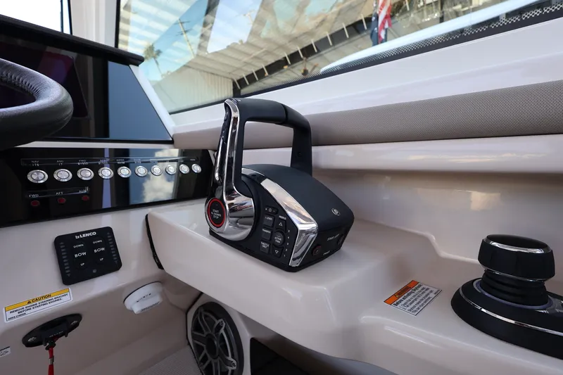 Slide: The Image of Boston Whaler 330 Vantage 2026 - 26