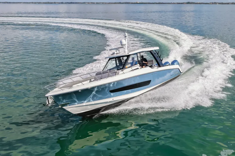 Slide: The Image of Boston Whaler 420 OUTRAGE 2023 - 53