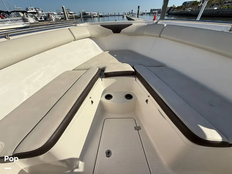 Slide: The Image of Bow Seating With Storage - 15369824