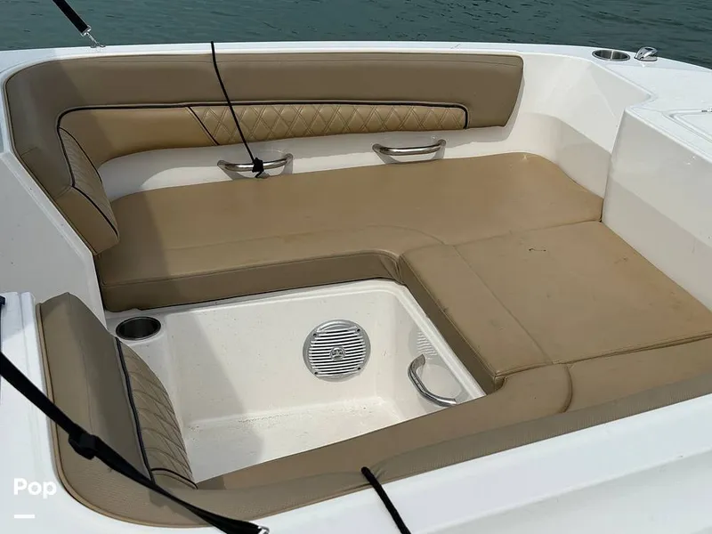 Slide: The Image of Bayliner DX2200 2024 - 15283940