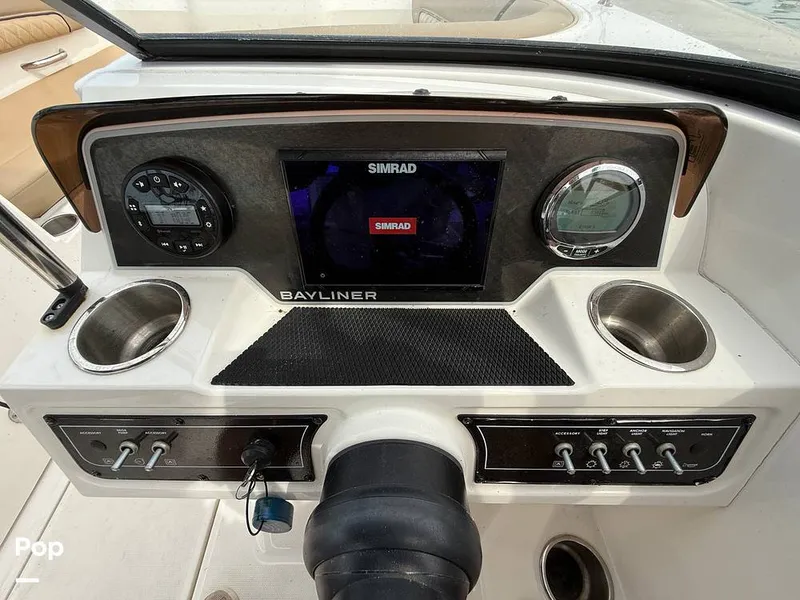 Slide: The Image of Helm Station - 15283919