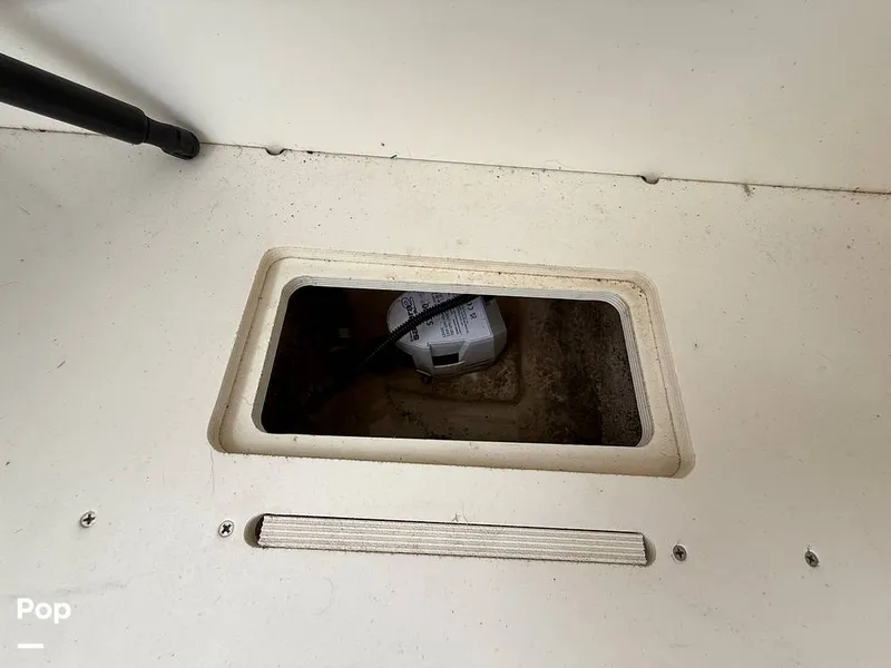 Slide: The Image of Bayliner DX2200 2024 - 15283960