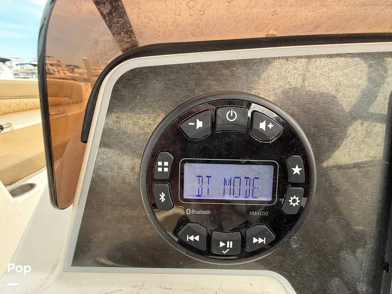 Slide: The Image of Bayliner DX2200 2024 - 15283973