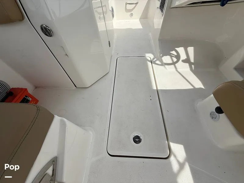 Slide: The Image of Bayliner DX2200 2024 - 15283984