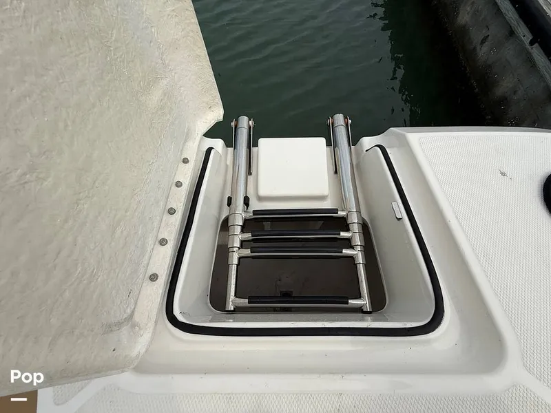 Slide: The Image of Bayliner DX2200 2024 - 15283994