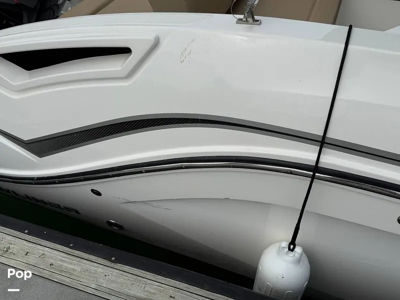 Slide: The Image of Bayliner DX2200 2024 - 15284010