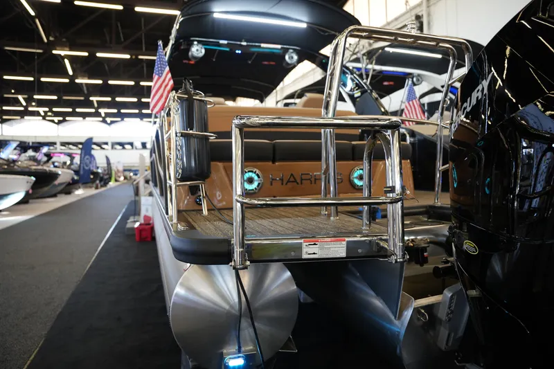 Slide: The Image of Harris Grand Mariner 250 2026 - 3