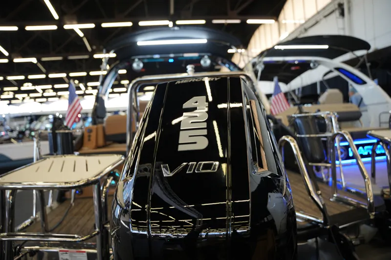 Slide: The Image of Harris Grand Mariner 250 2026 - 5