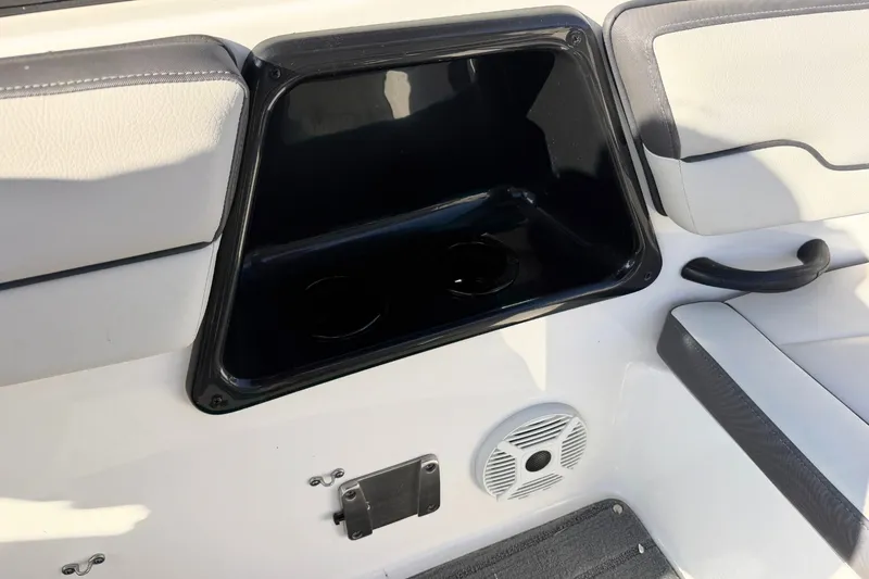 Slide: The Image of Yamaha SX190 2019 - 17