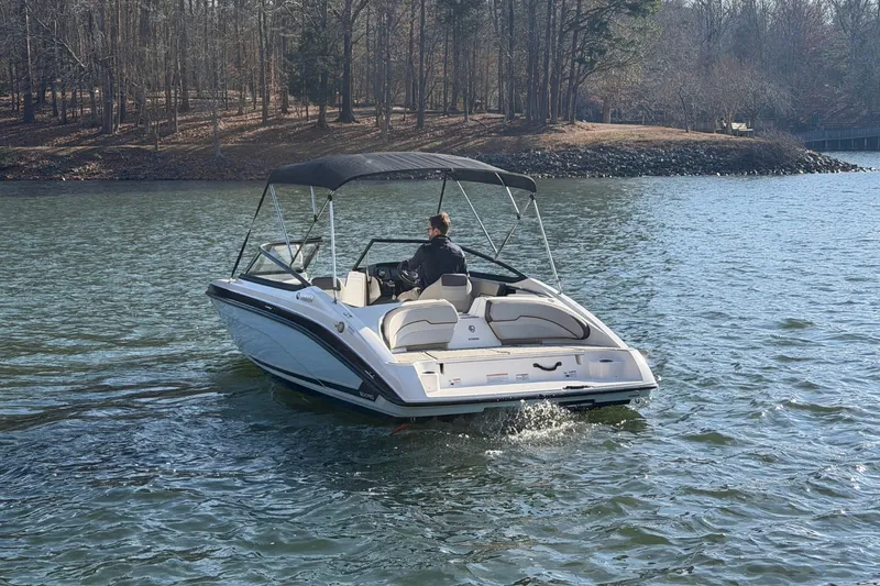 Slide: The Image of Yamaha SX190 2019 - 2