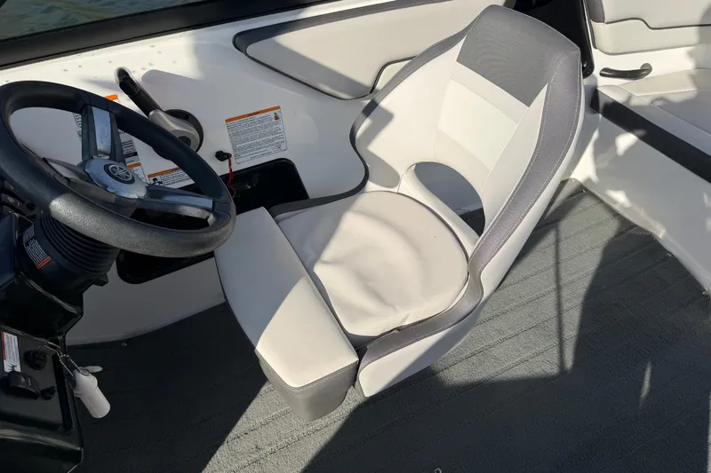 Slide: The Image of Yamaha SX190 2019 - 20