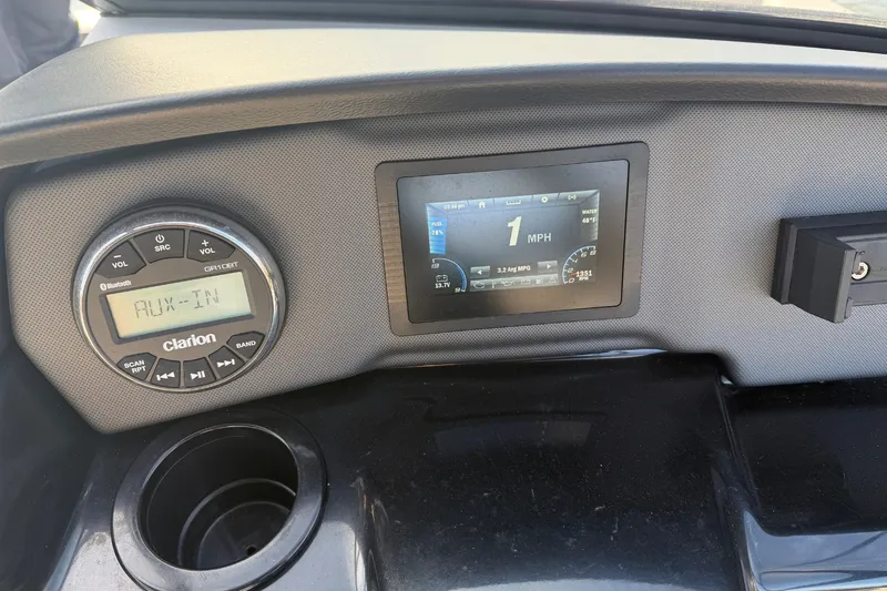 Slide: The Image of Yamaha SX190 2019 - 23