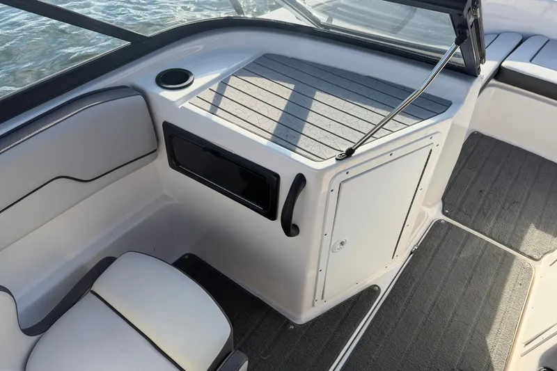 Slide: The Image of Yamaha SX190 2019 - 28