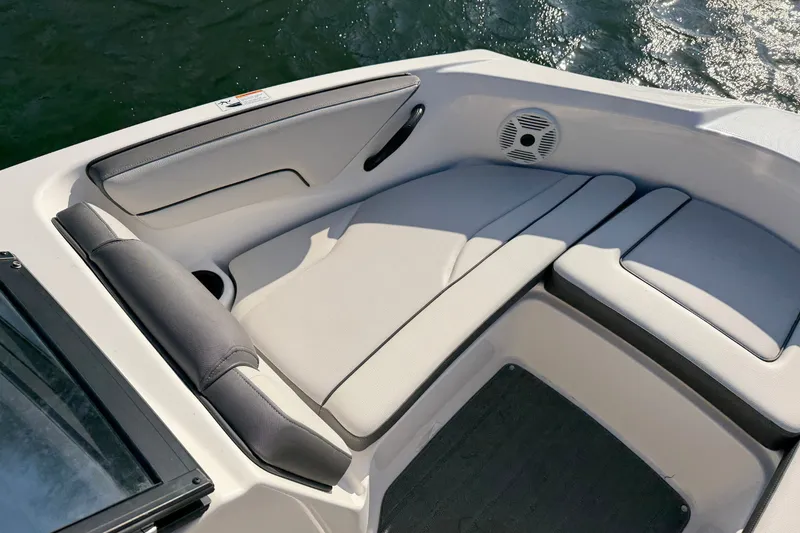 Slide: The Image of Yamaha SX190 2019 - 31