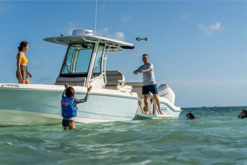 Slide: The Image of Boston Whaler 280 Dauntless 2025 - 4
