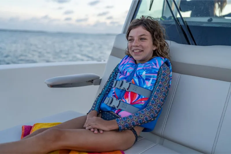 Slide: The Image of Boston Whaler 280 Dauntless 2025 - 72