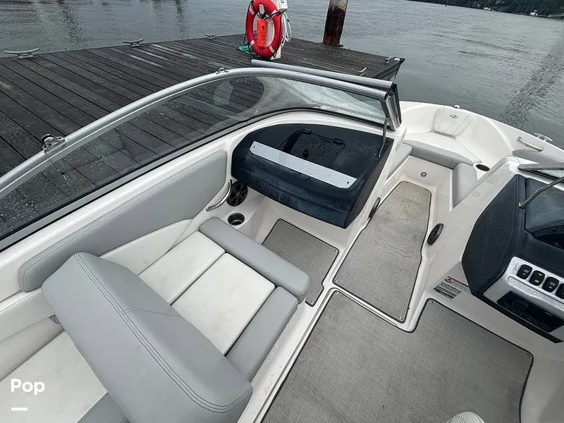 Slide: The Image of Regal 1900 ES 2021 - 15647680