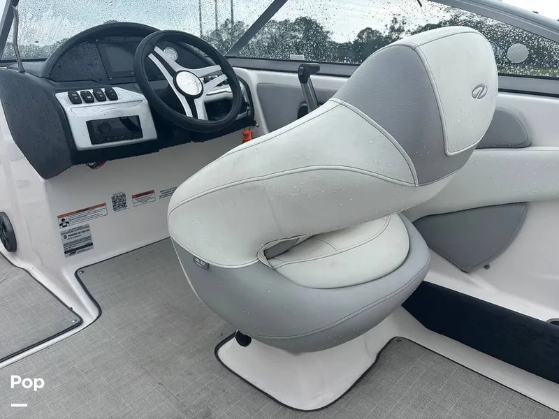 Slide: The Image of Regal 1900 ES 2021 - 15647691