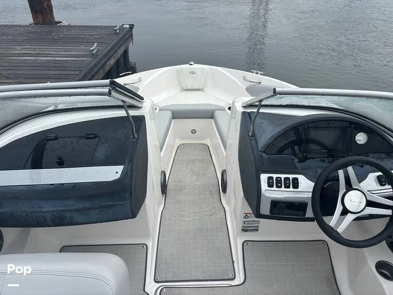 Slide: The Image of Regal 1900 ES 2021 - 15647701