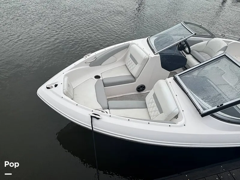 Slide: The Image of Regal 1900 ES 2021 - 15647707