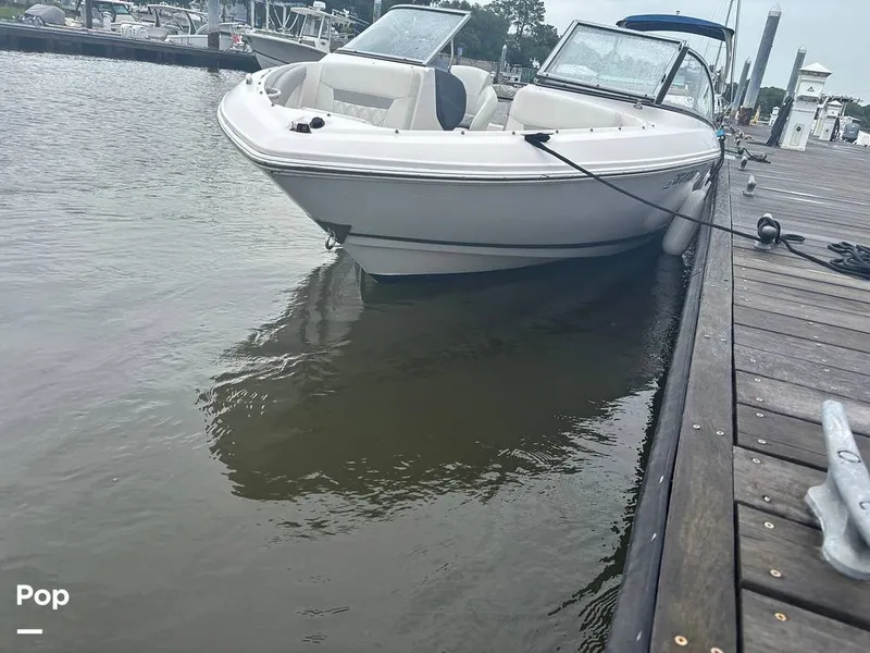 Slide: The Image of Regal 1900 ES 2021 - 15647703