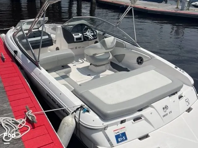 Slide: The Image of Regal 1900 ES 2021 - 15467899