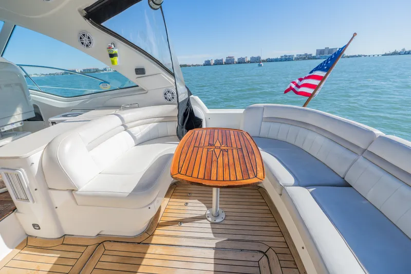 Slide: The Image of Sea Ray 50 SUNDANCER 2010 - 24