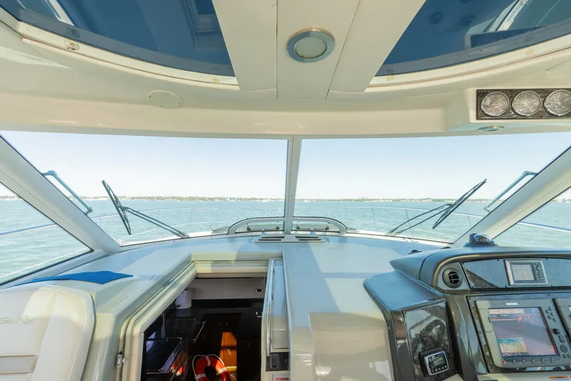Slide: The Image of Sea Ray 50 SUNDANCER 2010 - 30