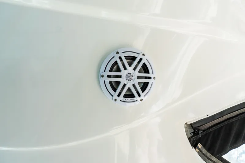 Slide: The Image of Sea Ray 50 SUNDANCER 2010 - 33