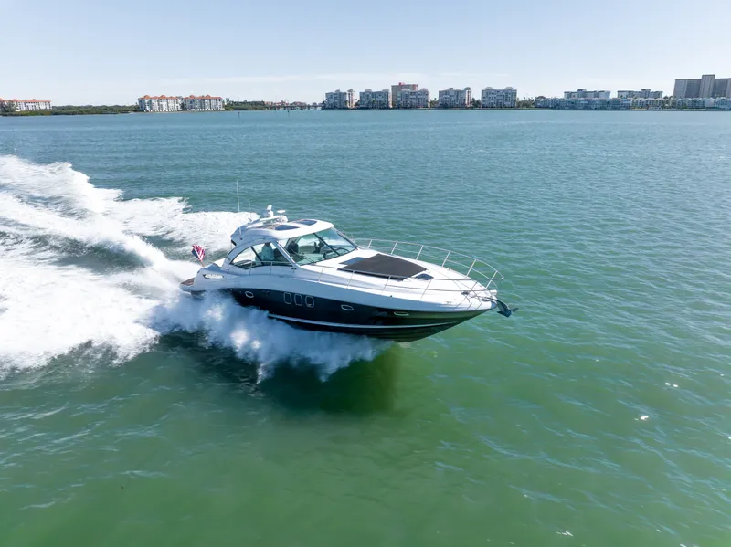 Slide: The Image of Sea Ray 50 SUNDANCER 2010 - 38