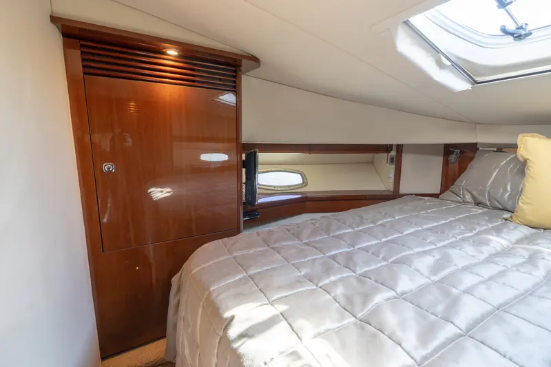 Slide: The Image of Sea Ray 50 SUNDANCER 2010 - 9