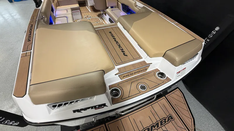 Slide: The Image of Moomba Mojo 2022 - 14