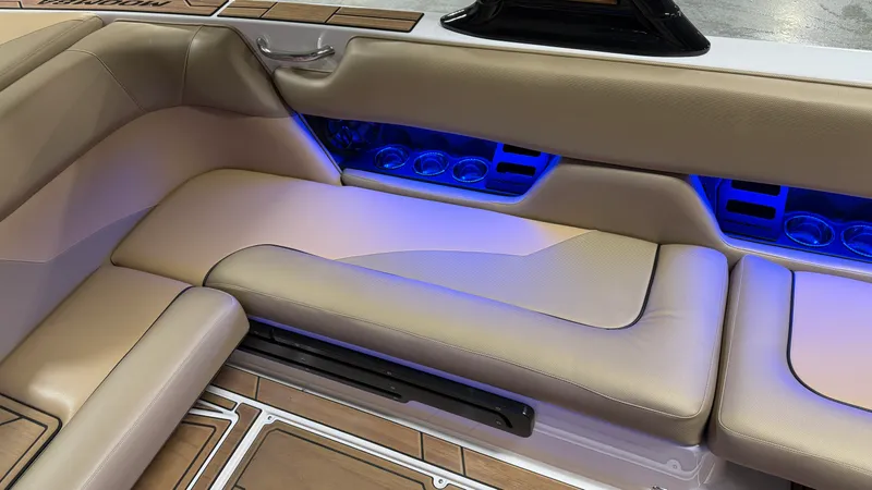 Slide: The Image of Moomba Mojo 2022 - 34