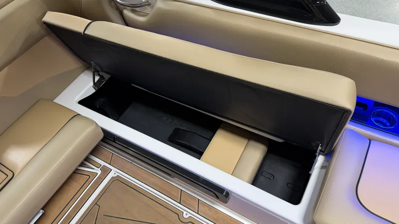 Slide: The Image of Moomba Mojo 2022 - 35