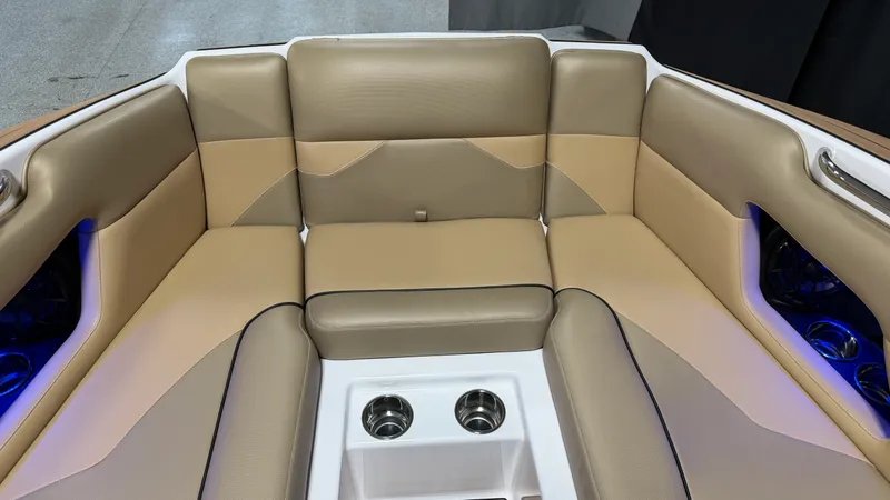 Slide: The Image of Moomba Mojo 2022 - 82